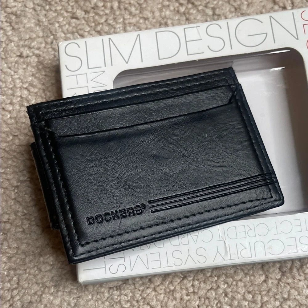 NWT Dockers Black Card Holder Wallet
